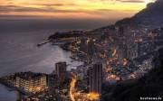 Княжество Монако - одна из самых маленьких стран в мире, площадью в два квадратных километра... <br /> На фото вместилась почти вся страна.