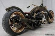 Сделанный на заказ мотоцикл авторства Ферри Клота в стиле стимпанк.